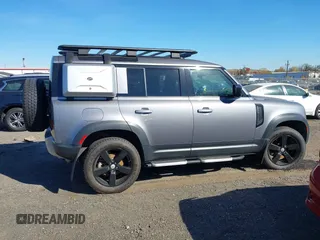 2022 Land Rover Defender S z VIN SALEJ7RX4N2097686, wystawiony jako IAAI lot #40668510 z przebiegiem 55 966 mil mil oraz . Historia ofert i sprzedaży dostępna na DreamBid. Obrazek 13.