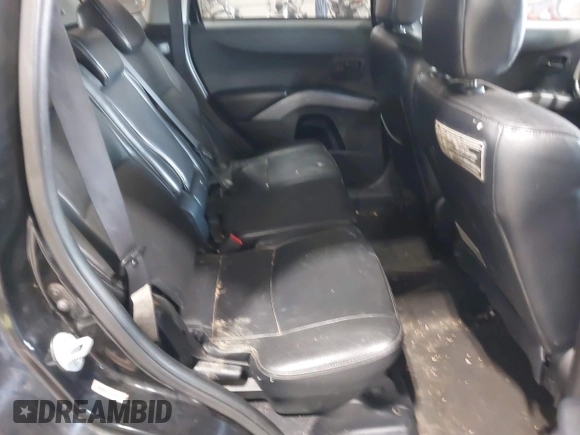 2007 Mitsubishi Outlander XLS z VIN JA4MT41X87Z001991, wystawiony jako IAAI lot #42200951 z przebiegiem 202 866 mil mil oraz . Historia ofert i sprzedaży dostępna na DreamBid. Obrazek 8.