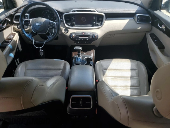 2019 Kia Sorento EX z VIN 5XYPH4A59KG454740, wystawiony jako Copart lot #52552275 z przebiegiem 130 114 mil mil oraz Czysty tytuł • Clean title. Historia ofert i sprzedaży dostępna na DreamBid. Obrazek 8.