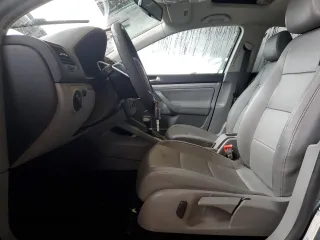2007 Volkswagen Jetta с VIN 3VWEG81K17M194140, выставлен на аукционе Copart как лот 43654935 с пробегом 90 599 миль миль и На запчасти • Non repairable. История ставок и продаж доступна на DreamBid. Изображение 7.