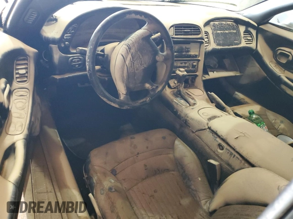 2003 Chevrolet Corvette z VIN 1G1YY22G835112367, wystawiony jako Copart lot #47726375 z przebiegiem Nie podano mil oraz Szkoda całkowita • Salvage title. Historia ofert i sprzedaży dostępna na DreamBid. Obrazek 8.