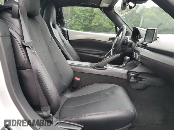 2017 Mazda MX-5 Miata Grand Touring z VIN JM1NDAM70H0104393, wystawiony jako Copart lot #58081805 z przebiegiem 76 279 mil mil oraz Szkoda całkowita • Salvage title. Historia ofert i sprzedaży dostępna na DreamBid. Obrazek 10.
