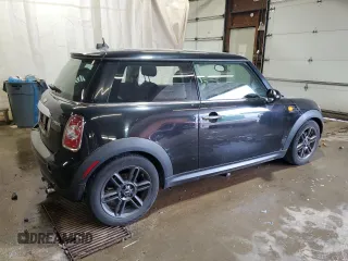 2012 MINI Hardtop with VIN WMWSU3C5XCT185017, listed as a Copart auction lot 61015285 with 129,288 mi miles and Clean title. Bid and sale history available at DreamBid. Image 3.