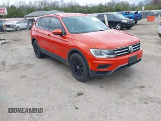 2018 Volkswagen Tiguan S z VIN 3VV0B7AX4JM124500, wystawiony jako IAAI lot #41974671 z przebiegiem 16 970 mil mil oraz . Historia ofert i sprzedaży dostępna na DreamBid. Obrazek 1.