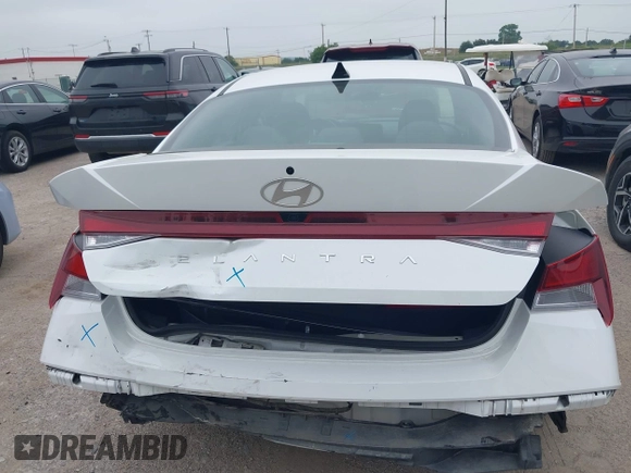 2024 Hyundai Elantra SEL z VIN KMHLM4DG2RU648103, wystawiony jako IAAI lot #42324953 z przebiegiem 32 625 mil mil oraz . Historia ofert i sprzedaży dostępna na DreamBid. Obrazek 16.
