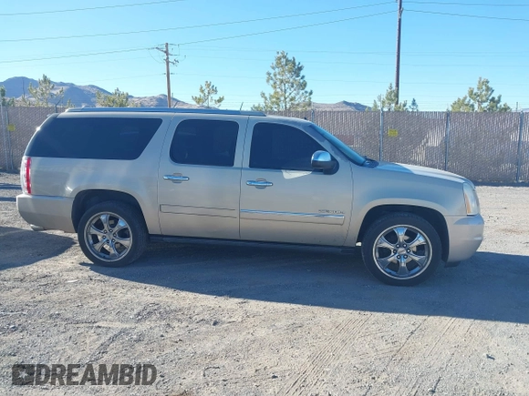 2010 GMC Yukon XL Denali with VIN 1GKUKMEF9AR193007, listed as a IAAI auction lot 41699599 with 201,440 mi miles. Bid and sale history available at carsss.com. Image 13.