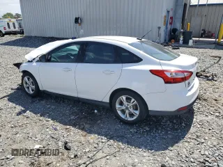 2014 Ford Focus SE with VIN 1FADP3F21EL119694, listed as a Copart auction lot 49823525 with 177,391 mi miles and Non Repairable. Bid and sale history available at DreamBid. Image 2.