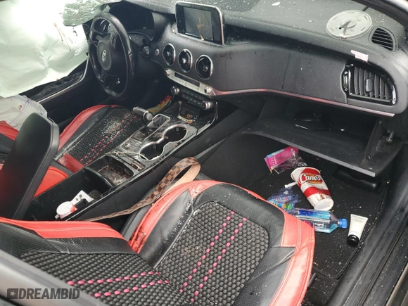 2020 Kia Stinger GT-Line with VIN KNAE15LA1L6072408, listed as a Copart auction lot 83804314 with 0 mi miles and Non Repairable. Bid and sale history available at carsss.com. Image 8.
