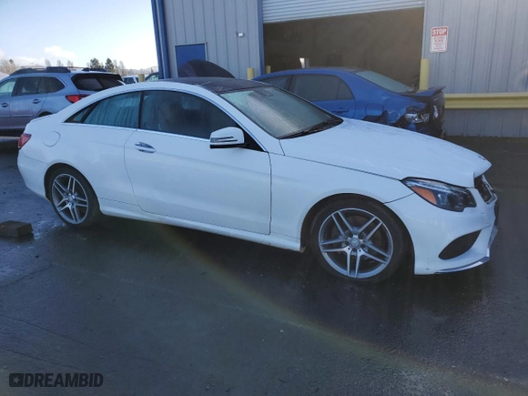2017 Mercedes-Benz E-Class E 400 with VIN WDDKJ6HB6HF356658, listed as a Copart auction lot 40212934 with 91,899 mi miles and Salvage Title. Bid and sale history available at carsss.com. Image 4.