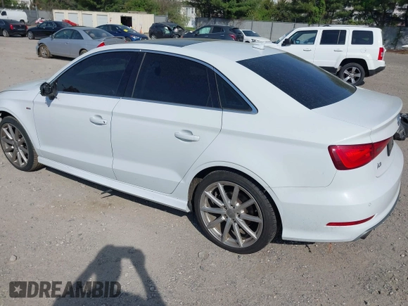 2015 Audi A3 Prestige z VIN WAUKFGFF1F1095602, wystawiony jako IAAI lot #42112237 z przebiegiem 88 469 mil mil oraz . Historia ofert i sprzedaży dostępna na DreamBid. Obrazek 3.