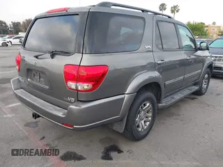 2007 Toyota Sequoia SR5 with VIN 5TDZT34A07S296602, listed as a IAAI auction lot 42067710 with 180,685 mi miles. Bid and sale history available at carsss.com. Image 4.