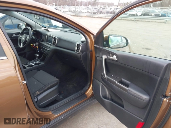 2018 Kia Sportage LX with VIN KNDPMCAC5J7419709, listed as a IAAI auction lot 41230791 with 85,491 mi miles. Bid and sale history available at carsss.com. Image 5.