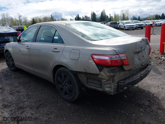 2007 Toyota Camry CE with VIN 4T1BE46K17U094284, listed as a IAAI auction lot 41979933 with 154,136 mi miles. Bid and sale history available at carsss.com. Image 3.