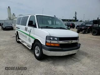2016 Chevrolet Express Passenger LT with VIN 1GAZGMFG6G1163991, listed as a Copart auction lot 60600655 with 109,637 mi miles and Salvage title. Bid and sale history available at DreamBid. Image 14.