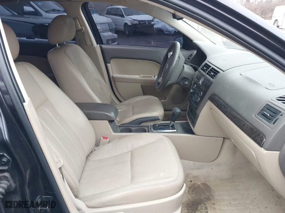 2007 Mercury Milan Premier with VIN 3MEHM08147R623554, listed as a IAAI auction lot 41714296 with 138,838 mi miles. Bid and sale history available at carsss.com. Image 5.
