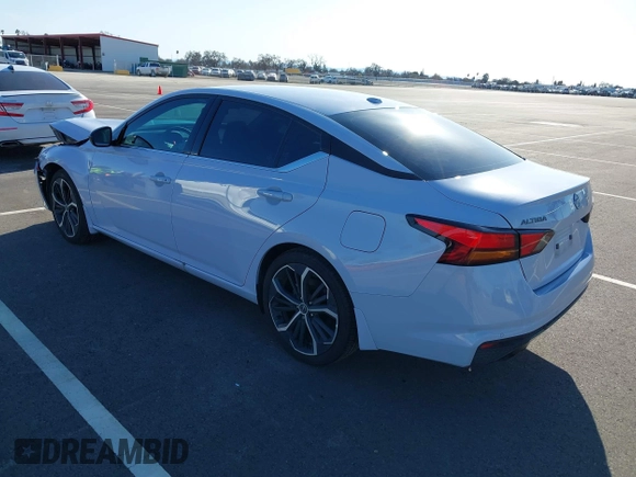 2025 Nissan Altima SR with VIN 1N4BL4CV6SN322491, listed as a IAAI auction lot 41549681 with 4,119 mi miles and . Bid and sale history available at DreamBid. Image 3.