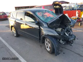 2016 Ford Escape SE with VIN 1FMCU9GX5GUB76100, listed as a IAAI auction lot 41079009 with 1 mi miles. Bid and sale history available at carsss.com. Image 1.