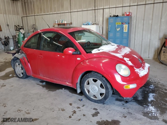 2001 Volkswagen New Beetle GLS with VIN 3VWCP21CX1M462932, listed as a Copart auction lot 41890785 with NaN miles and Salvage Title. Bid and sale history available at carsss.com. Image 4.