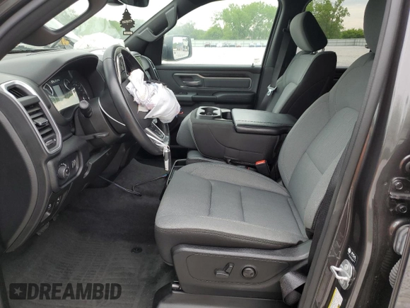 2022 Ram 1500 Big Horn z VIN 1C6SRFBT1NN161404, wystawiony jako Copart lot #58393385 z przebiegiem 42 740 mil mil oraz Szkoda całkowita • Salvage title. Historia ofert i sprzedaży dostępna na DreamBid. Obrazek 7.