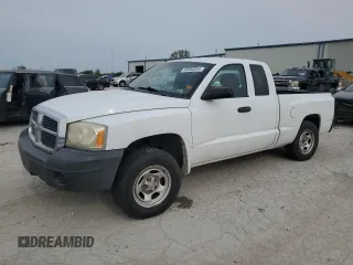 2006 Dodge Dakota ST with VIN 1D7HE22K96S611677, listed as a Copart auction lot 68558354 with 157,305 mi miles and Salvage Title. Bid and sale history available at carsss.com. Image 1.