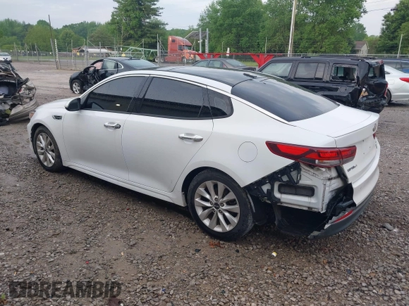 2018 Kia Optima LX z VIN 5XXGT4L3XJG246489, wystawiony jako IAAI lot #42107857 z przebiegiem 76 259 mil mil oraz . Historia ofert i sprzedaży dostępna na DreamBid. Obrazek 3.