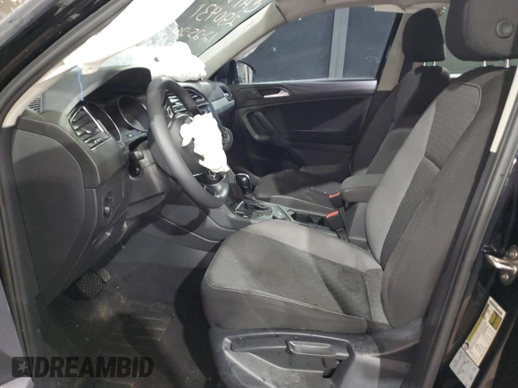 2021 Volkswagen Tiguan S z VIN 3VV0B7AX9MM007127, wystawiony jako Copart lot #45677935 z przebiegiem 32 976 mil mil oraz Czysty tytuł • Clean title. Historia ofert i sprzedaży dostępna na DreamBid. Obrazek 7.