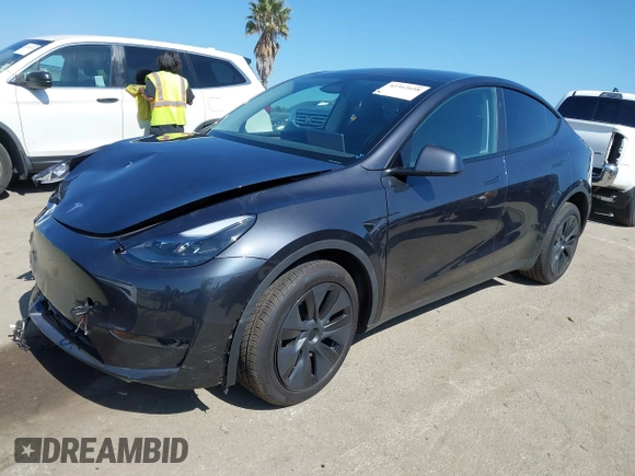 2024 Tesla Model Y z VIN 7SAYGDED4RF115252, wystawiony jako IAAI lot #42302658 z przebiegiem 7 365 mil mil oraz . Historia ofert i sprzedaży dostępna na DreamBid. Obrazek 19.