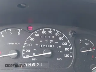 1998 Ford Explorer XL z VIN 1FMZU34E0WZB57112, wystawiony jako IAAI lot #41939205 z przebiegiem 171 982 mil mil oraz . Historia ofert i sprzedaży dostępna na DreamBid. Obrazek 7.