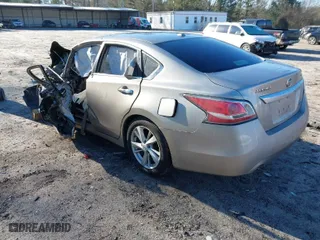 2014 Nissan Altima 2.5 SV with VIN 1N4AL3APXEC155594, listed as a IAAI auction lot 41485561 with 178,918 mi miles. Bid and sale history available at carsss.com. Image 3.