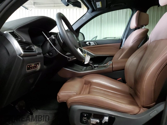 2019 BMW X5 xDrive40i z VIN 5UXCR6C5XKLL21055, wystawiony jako Copart lot #58574775 z przebiegiem 45 017 mil mil oraz Szkoda całkowita • Salvage title. Historia ofert i sprzedaży dostępna na DreamBid. Obrazek 7.