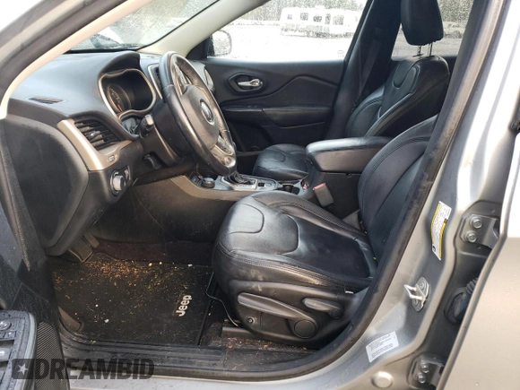 2016 Jeep Cherokee Altitude with VIN 1C4PJMAB1GW309776, listed as a Copart auction lot 81203204 with 105,775 mi miles and Salvage title. Bid and sale history available at DreamBid. Image 7.