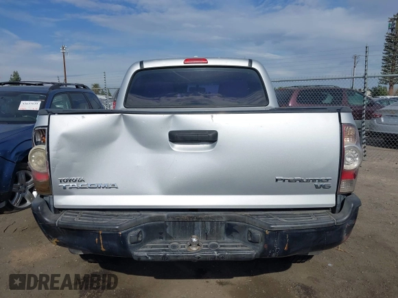 2010 Toyota Tacoma PreRunner z VIN 5TEJU4GN0AZ730557, wystawiony jako IAAI lot #41642019 z przebiegiem 196 355 mil mil oraz . Historia ofert i sprzedaży dostępna na DreamBid. Obrazek 16.