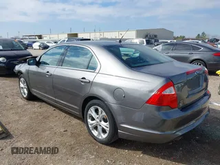 2012 Ford Fusion SE z VIN 3FAHP0HG0CR436745, wystawiony jako IAAI lot #41598812 z przebiegiem 116 305 mil mil oraz . Historia ofert i sprzedaży dostępna na DreamBid. Obrazek 3.