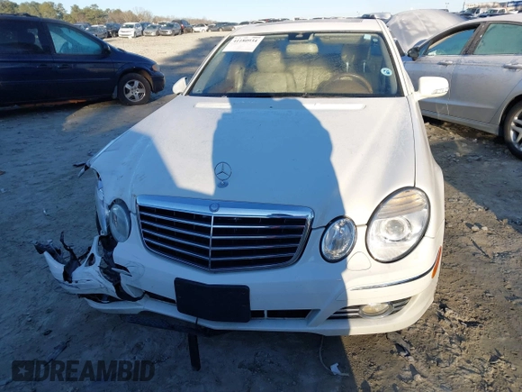 2008 Mercedes-Benz E 350 Luxury z VIN WDBUF56X18B271715, wystawiony jako IAAI lot #41180934 z przebiegiem 120 797 mil mil oraz . Historia ofert i sprzedaży dostępna na DreamBid. Obrazek 12.