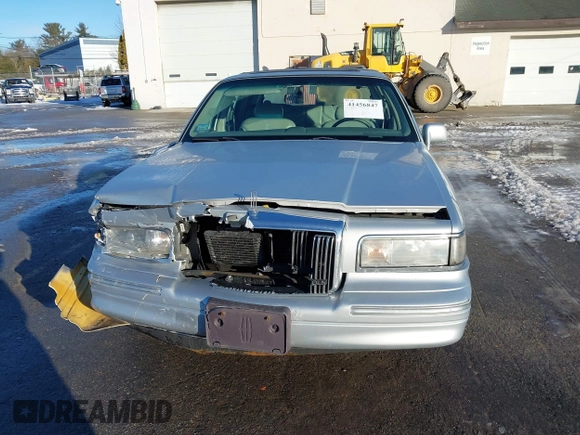 1997 Lincoln Town Car Cartier with VIN 1LNLM83W9VY661126, listed as a IAAI auction lot 41456847 with 160,710 mi miles and . Bid and sale history available at DreamBid. Image 12.