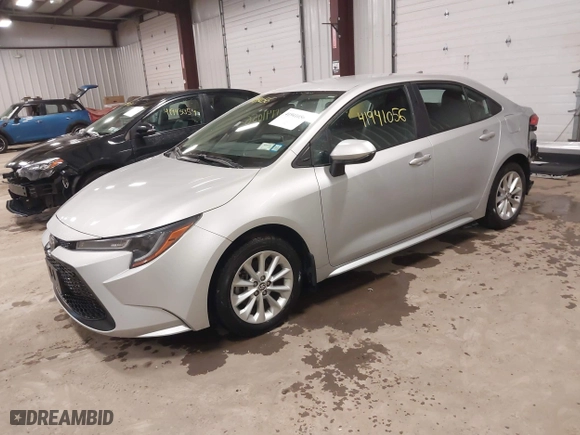 2021 Toyota Corolla LE with VIN 5YFVPMAE2MP233957, listed as a IAAI auction lot 41941056 with 49,256 mi miles. Bid and sale history available at carsss.com. Image 18.
