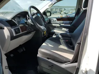 2010 Chrysler Town & Country Touring Plus with VIN 2A4RR8D10AR320628, listed as a Copart auction lot 52600425 with 179,594 mi miles and Salvage Title. Bid and sale history available at DreamBid. Image 7.