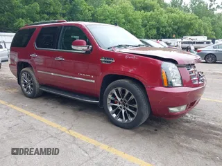 2007 Cadillac Escalade with VIN 1GYFK638X7R351118, listed as a IAAI auction lot 42564108 with 284,788 mi miles and . Bid and sale history available at DreamBid. Image 1.