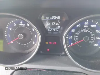 2015 Hyundai Elantra SE z VIN 5NPDH4AE0FH630351, wystawiony jako IAAI lot #41405235 z przebiegiem 122 199 mil mil oraz . Historia ofert i sprzedaży dostępna na DreamBid. Obrazek 7.