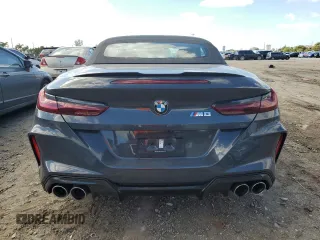 2020 BMW M8 Competition z VIN WBSDZ0C07LCD56155, wystawiony jako Copart lot #81146663 z przebiegiem 16 085 mil mil oraz . Historia ofert i sprzedaży dostępna na DreamBid. Obrazek 6.