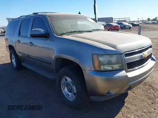 2007 Chevrolet Suburban LTZ with VIN 3GNFK16357G206987, listed as a IAAI auction lot 41630554 with 141,901 mi miles. Bid and sale history available at carsss.com. Image 1.
