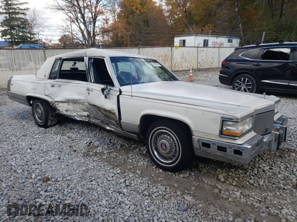 1991 Cadillac Brougham z VIN 1G6DW54E6MR710852, wystawiony jako Copart lot #76027004 z przebiegiem Nie podano mil oraz Szkody całkowita. Historia ofert i sprzedaży dostępna na DreamBid. Obrazek 4.