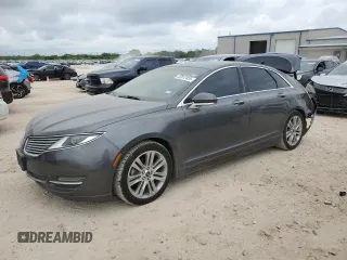 2015 Lincoln MKZ z VIN 3LN6L2G96FR621555, wystawiony jako Copart lot #52812455 z przebiegiem 82 624 mil mil oraz Szkody całkowita. Historia ofert i sprzedaży dostępna na DreamBid. Obrazek 1.