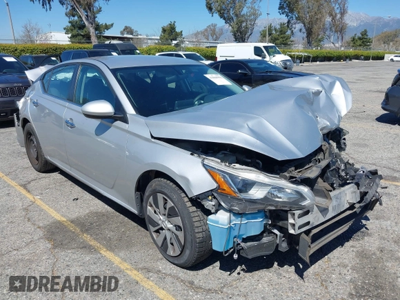 2019 Nissan Altima S with VIN 1N4BL4BV2KC226614, listed as a IAAI auction lot 41868990 with 97,288 mi miles and . Bid and sale history available at carsss.com. Image 1.