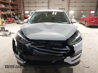 2018 Hyundai Tucson SEL z VIN KM8J3CA47JU809502, wystawiony jako IAAI lot #41777429 z przebiegiem 52 960 mil mil oraz . Historia ofert i sprzedaży dostępna na DreamBid. Obrazek 13.