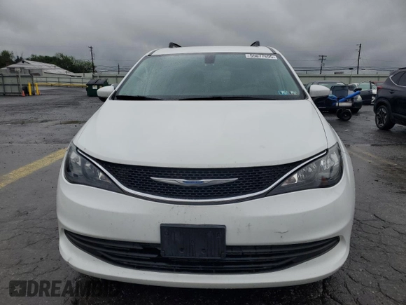 2017 Chrysler Pacifica Touring with VIN 2C4RC1DG8HR695034, listed as a Copart auction lot 55077695 with 113,430 mi miles and Salvage Title. Bid and sale history available at DreamBid. Image 5.