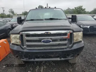 2002 Ford F-350 XL with VIN 1FTSW31F72ED65163, listed as a Copart auction lot 60282775 with 208,920 mi miles and Clean title. Bid and sale history available at DreamBid. Image 5.