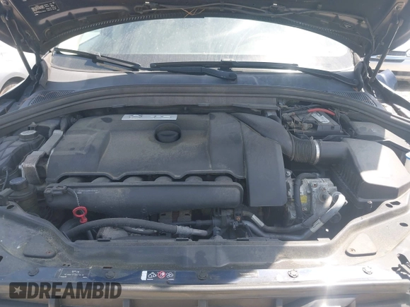 2013 Volvo XC60 T6 with VIN YV4902DZ0D2384896, listed as a IAAI auction lot 42156123 with 148,971 mi miles and . Bid and sale history available at DreamBid. Image 10.