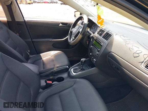 2012 Volkswagen Jetta SE with VIN 3VWDP7AJXCM373252, listed as a IAAI auction lot 39683747 with 265,621 mi miles and . Bid and sale history available at DreamBid. Image 5.