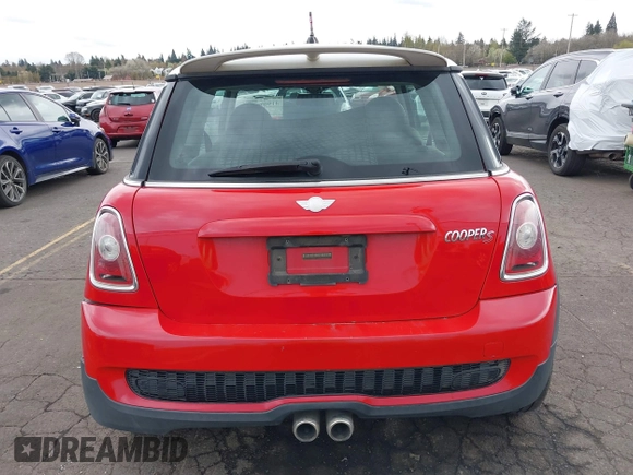 2008 MINI Hardtop S with VIN WMWMF73538TT89756, listed as a IAAI auction lot 41907020 with 139,789 mi miles and . Bid and sale history available at DreamBid. Image 15.